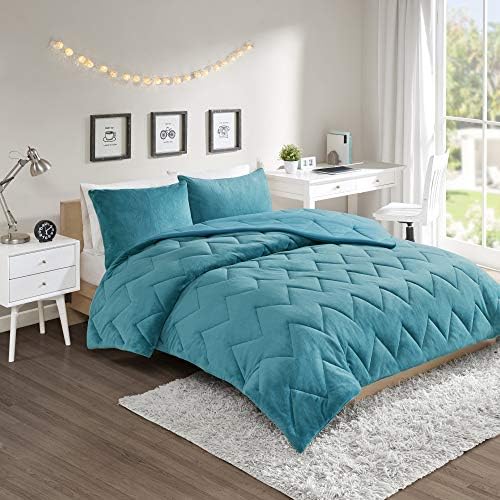 Intelligent Design Kai Solid Chevron Quilted Reversible Ultra Soft Microfiber To Cozy Plush Zipper Closure Comforter Set Bedding, Full/Queen Size, Grey