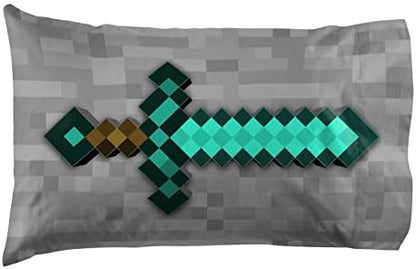  Jay Franco Minecraft Diamond Life 1 Pack Pillowcase - Double-Sided Super Soft Bedding - Featuring Minecraft's Sword & Pickaxe (Official Minecraft Product)