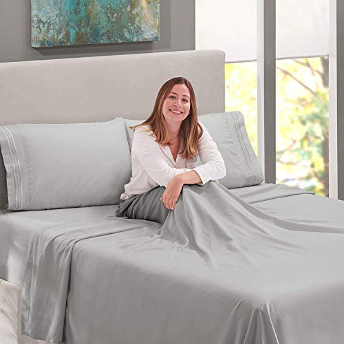  Clara Clark Premier 1800 Series 4pc Bed Sheet Set - Deep Pocket Bundle With UBER Comfort Set Of 4 Corner Adjustable Bed Sheet Straps Suspenders Grippers Fasteners (Silver Light Gray, King)