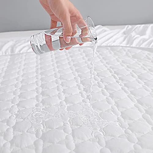  Queen Size Bamboo Mattress Protector, Breathable 3D Cooling Waterproof Mattress Pad Fits 18“ Deep Pocket Quilted Mattress Cover White