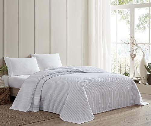  Channel Chenille Bedspread, Queen, White