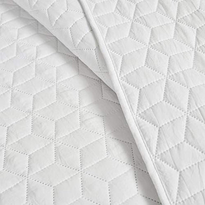  French Country Geo Ruffle Bedding, 3-Piece Bedspread Set (King, White)