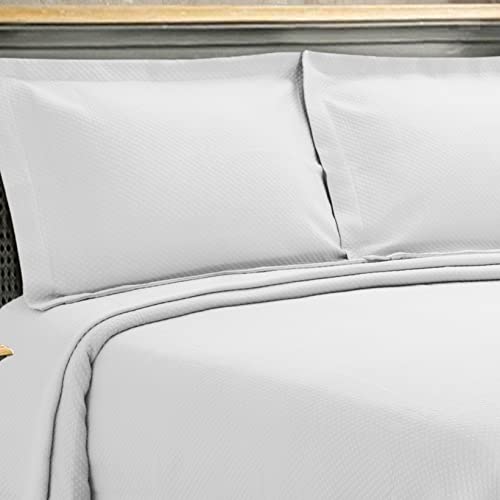  SUPERIOR Oversized Premium Bedspread Set, Diamond Solitaire Jacquard Design, Breathable Cotton, Soft, Breathable, All-Season, Matching Pillow Shams, Lightweight And Cozy Bedding, Queen, White