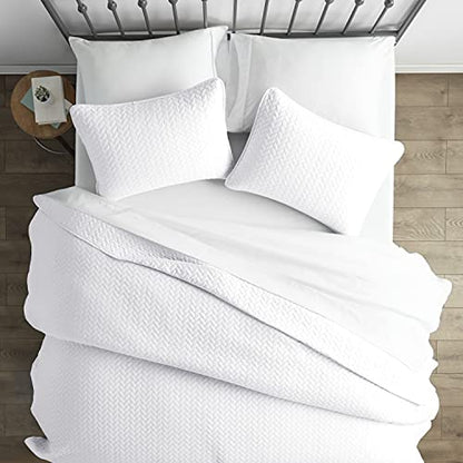  Linen Market 3 Piece White Quilt Queen Size Bed Set - A Lightweight Bedspread & Machine Washable Quilts - Includes Quilted Coverlet And Two Pillow Shams - Perfect Bedding Quilts
