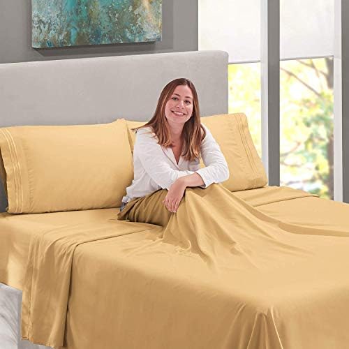  Clara Clark Premier 1800 Series 4pc Bed Sheet Set - Deep Pocket Bundle With UBER Comfort Set Of 4 Corner Adjustable Bed Sheet Straps Suspenders Grippers Fasteners (White, King)