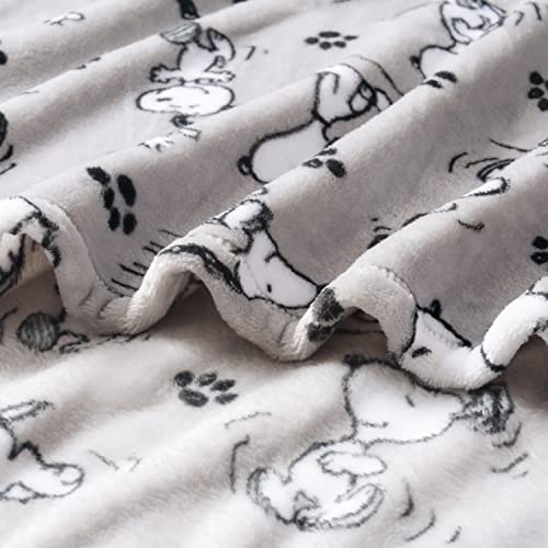  VelvetLoft® Peanuts® Snoopy Cute Character Plush Throw Blanket,Peanuts Poses And Paws,Throw 55 X 70 Inches (Official Peanuts® Product)
