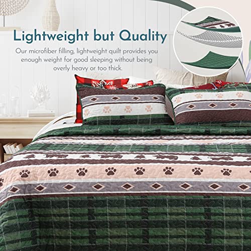  Judvx Quilt Set King Size White & Green Rustic Bedding Reversible 3 Piece Bedspreads & Coverlet, Lightweight Microfiber Plaid Pattern Lodge Bear Quilts For All Season (1 Quilt, 2 Pillow Shams)