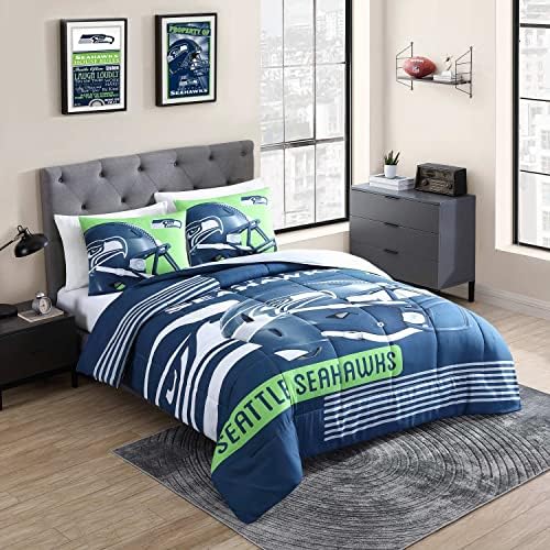  Sweet Home Collection NFL Bedding Comforter Set Officially Licensed Luxurious Down Alternative With Shams Team Print, Green Bay Packers, Twin/Twin XL