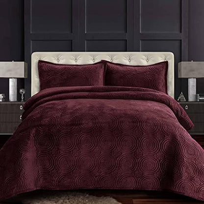  Tribeca Living Oversized Velvet Quilt, Three Piece Queen Bed Set, 260GSM Soft Velvet Quilted Set Includes One Quilt & Two Sham Pillowcases, Capri Emerald Green