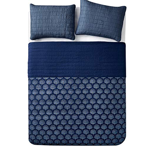  Luxury All Season Ultra Soft Enzyme Washed Reversible 1-Piece Quilt Coastal Pattern Crinkle Coverlet Bedspread, Full/Queen, Navy Blue Palm Leaves