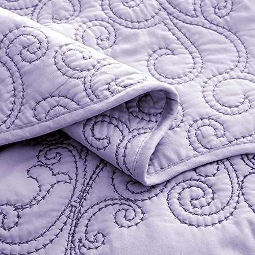  Home Soft Things Damask 4 Piece Bedspread Set,Scalloped Edge Reversible Quilt Coverlet Comforter Prewashed Bedding Set, Matelasse Embossed Floral Solid Pattern,Lavender Fog Oversize King(120" X 120")