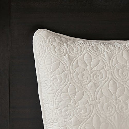  Madison Park Quebec Reversible Quilt Set Damask Design, Double Sided Stitching All Season, Lightweight Bedspread Bedding Set, Matching Sham, Cream, King(120"x118") 3 Piece