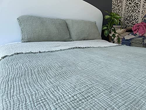  100% Cotton Muslin Throw Blanket, 4 Layers Bedspread, Soft Turkish Cotton Muslin Bed Cover, Reversible Coverlet, Green (Two Pillowcase 20x30)