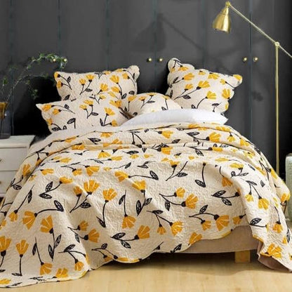  DaDa Bedding Botanical Floral Bedspread Quilt - Yellow Fleur Golden Yellow Spring Time Tulips Quilted Coverlet Set - Scalloped Edges Bright Vibrant Ivory Cream - King Size - 3-Pieces