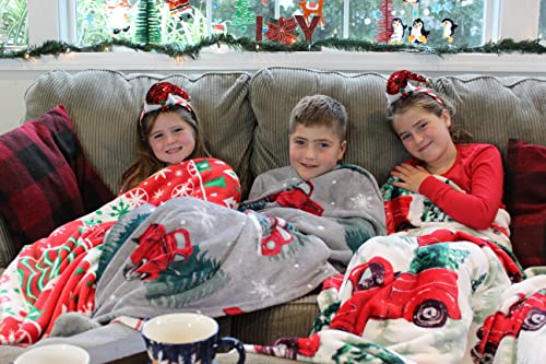  Christmas Holiday Throw Blanket: Country Rustic Red Truck With Tree Design, Picking Out The Tree