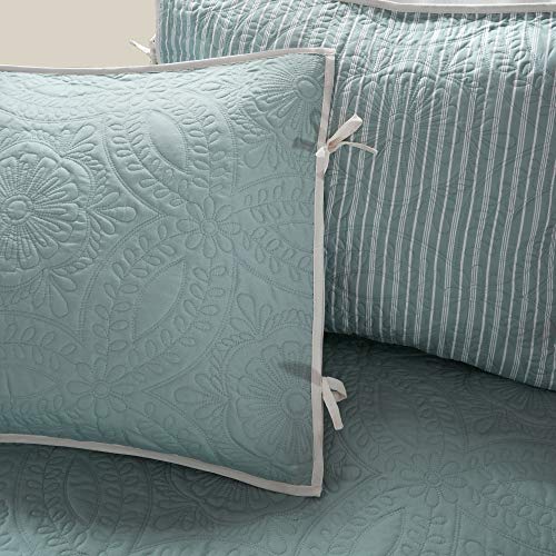  Madison Park Daybed Cover Set - Trendy Design, All Season Luxury Bedding With Bedskirt, Matching Shams, Decorative Pillow, Floral Medallion Quilted Blue 75"x39" 6 Piece