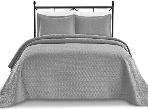 Unknown Luxe Bedding Solid Color Lightweight Oversize Cotton Filled Stitched 3-Piece Olive Leaves Bedspread Coverlet Set (King/California King, White / Peace)