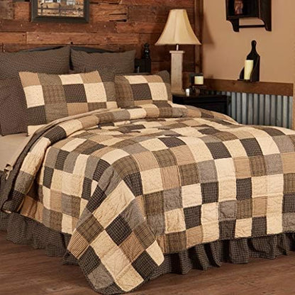  VHC Brands Kettle Grove Queen Quilt 94Wx94L Primitive Country Patchwork Design, Country Black And Creme