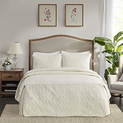  Madison Park Quebec Fitted Bedspread Classic Traditional Design All Season, Lightweight, Bedding Set, Matching Shams, Queen(60" X80+24D), Quebec, Damask Quilted Cream 3 Piece