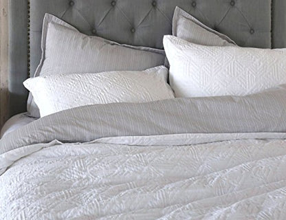  Meadow Park Matelasse Duvet Cover Set, 100% Cotton, Pre-Washed, Soft & Cozy, Woven Jacquard Textured, Modern Geo Design Bedding Set, King, White