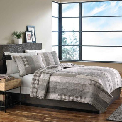  Eddie Bauer Home - Queen Quilt Set, Cotton Reversible Bedding With Matching Shams, Home Decor For All Seasons (Fairview Grey, Queen)