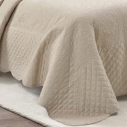  Medallion Scallop 5 Piece Bedspread Set, Queen, Neutral