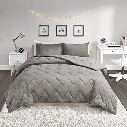  Intelligent Design Kai Solid Chevron Quilted Reversible Ultra Soft Microfiber To Cozy Plush Zipper Closure Comforter Set Bedding, Full/Queen Size, Grey