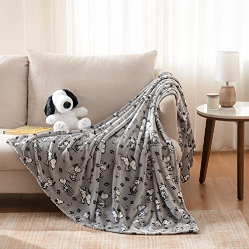  VelvetLoft® Peanuts® Snoopy Cute Character Plush Throw Blanket,Peanuts Poses And Paws,Throw 55 X 70 Inches (Official Peanuts® Product)