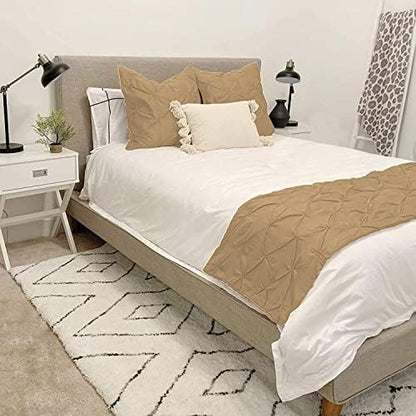  ABP COLLECTION Bed Runners - 100% Cotton 800 Thread Count Pinch Pleated Bed Runner - Luxury Pinch Pleated Bed Runner, Hotel Quality Modern Pinch Pleated Bed Runner Queen Size, White