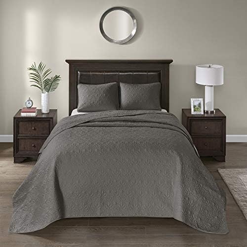  Madison Park Quebec Reversible Quilt Set Damask Design, Double Sided Stitching All Season, Lightweight Bedspread Bedding Set, Matching Sham, Cream, King(120"x118") 3 Piece
