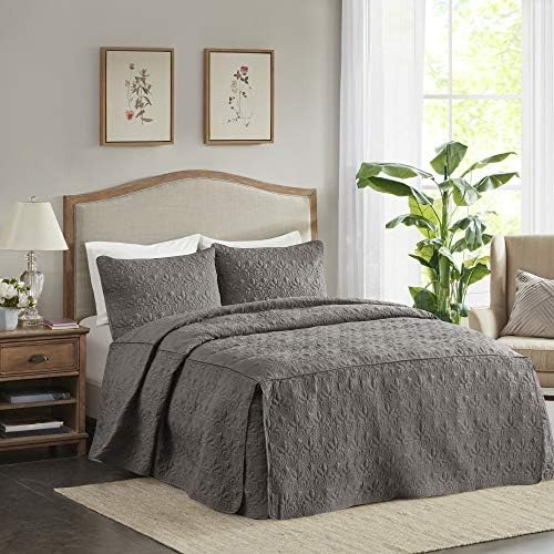 Madison Park Quebec Fitted Bedspread Classic Traditional Design All Season, Lightweight, Bedding Set, Matching Shams, Queen(60" X80+24D), Quebec, Damask Quilted Cream 3 Piece