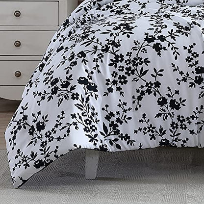  Betsey Johnson Home | Pretty Floral Collection | 5pc Comforter Set - Super Soft, Reversible, All Season Bedding With Matching Sham(s) And Bonus Throw Pillows, Twin, Black